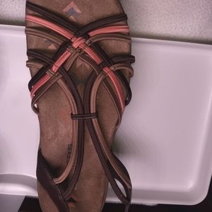 😍Bundle 2 for $30 Skechers Coral tan sandals size 7 New